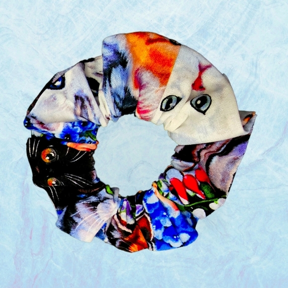 Scrunchies with Kitty Decor - Picture 3 of 4